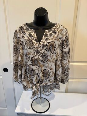 Rose & Olive Cream Floral Split-Neck Tie-Hem Top